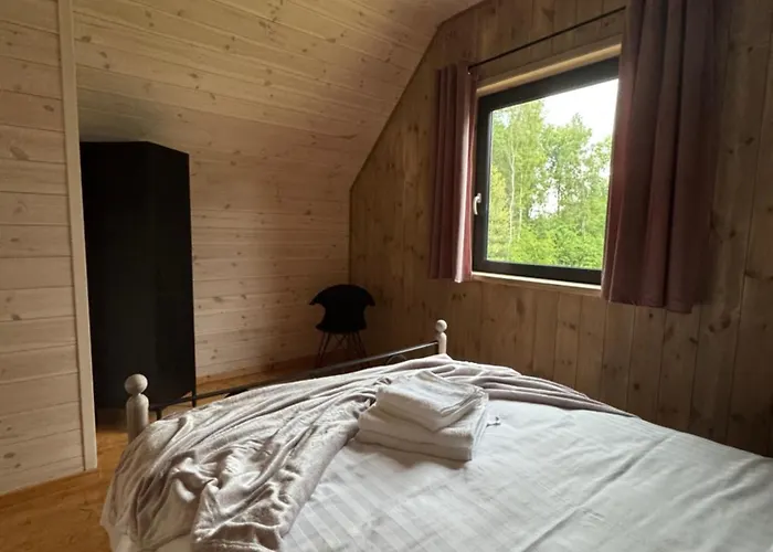 別荘 Szare Stodoly ムジェジノ