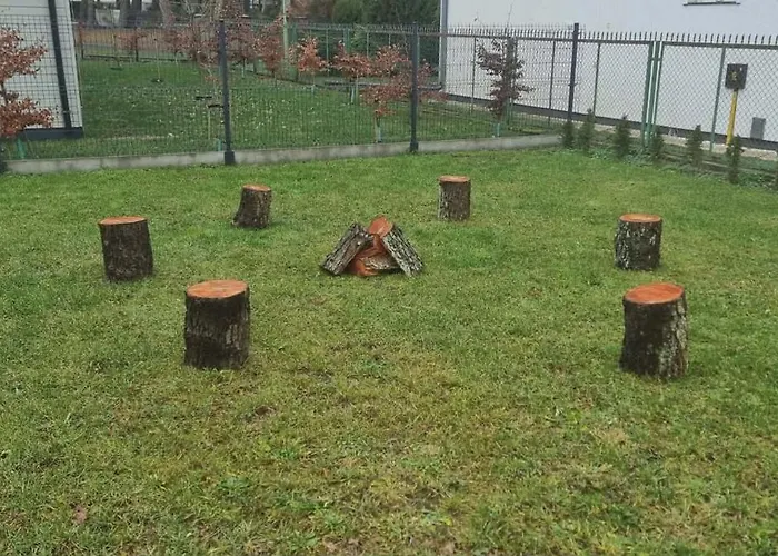 別荘 Szare Stodoly ムジェジノ